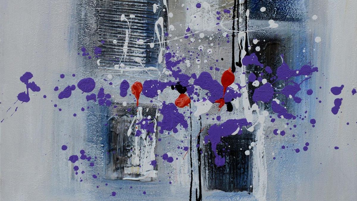 Handgemaltes abstraktes Ölbild auf Leinwand in Hellgrau, Dunkelblau und Violett mit Farbspritzern – Detailansicht