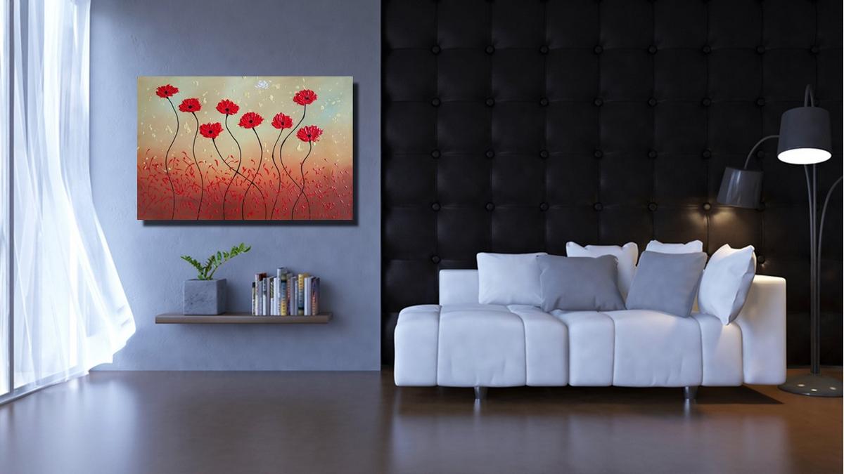 Handgemaltes Ölbild rote Mohnblumen im Wind auf Leinwand, lange Stiele vor Salbei, Beige und Rot – Beispiel im Raum