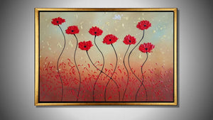 Handgemaltes Ölbild rote Mohnblumen im Wind auf Leinwand, lange Stiele vor Salbei, Beige und Rot, mit goldenem Rahmen – Beispiel im Raum