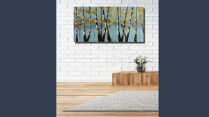 Handgemaltes Ölbild Birken mit gelbem Laub auf Leinwand, Panorama vor hellblauem Himmel, Spachteltechnik – Beispiel im Raum