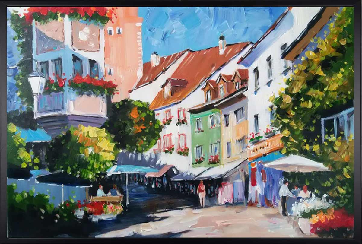 Handgemaltes Ölbild bunte Altstadtgasse mit Cafés auf Leinwand, farbenfroh mit Spachtel gemalt, mit schwarzem Rahmen