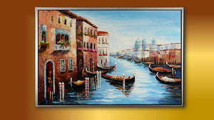 Handgemaltes Ölbild Venedig Canal Grande mit Gondeln auf Leinwand, Kuppeln und blaues Wasser, mit silbernem Rahmen – Beispiel im Raum