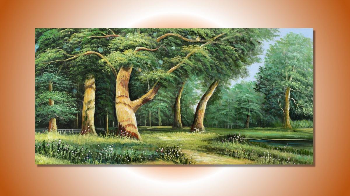 Handgemaltes Ölbild Sommerwald auf Leinwand, alte Bäume und sonnige Lichtung in satten Grüntönen – Beispiel im Raum