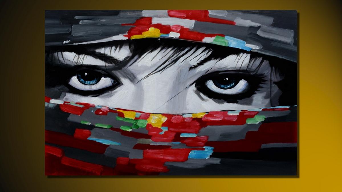 Handgemaltes Ölbild ausdrucksstarke Augen auf Leinwand, Schwarz-Weiss-Gesicht mit bunten Spachteltüchern – Beispiel im Raum