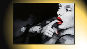 Handgemaltes Ölbild Frauenporträt auf Leinwand, Schwarz-Weiss mit leuchtend roten Lippen, glamourös – Beispiel im Raum