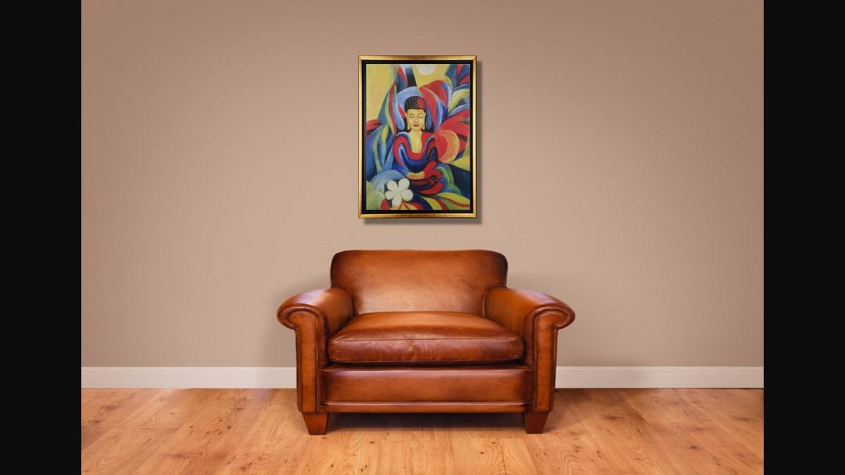 Handgemaltes Ölbild meditierender Buddha auf Leinwand, farbige Formen in Blau, Rot, Gelb, weisse Blüte, mit goldenem Rahmen – Beispiel im Raum