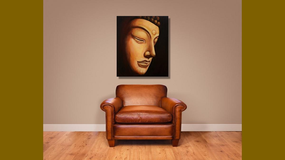 Handgemaltes Ölbild Buddha-Gesicht auf Leinwand, Nahaufnahme in Gold- und Ockertönen vor dunklem Hintergrund – Beispiel im Raum