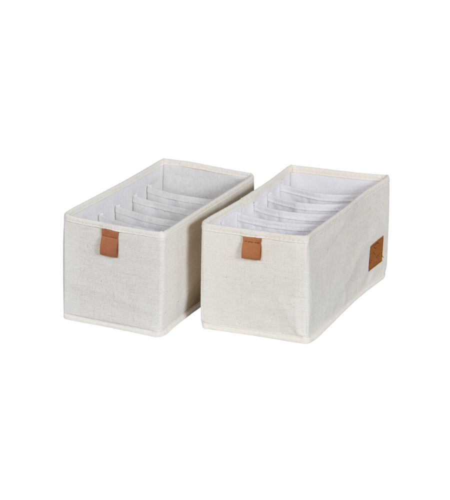 Der Love it Store it PREMIUM Organizer 6 Fächer schmal Beige - Set 2 Stk besteht aus zwei beigen, rechteckigen Aufbewahrungsboxen mit Inneneinteilung und braunen Lederanhängern, die sich perfekt als Wäscheaufbewahrungsboxen eignen und auf einem schlichten weißen Hintergrund abgebildet sind.