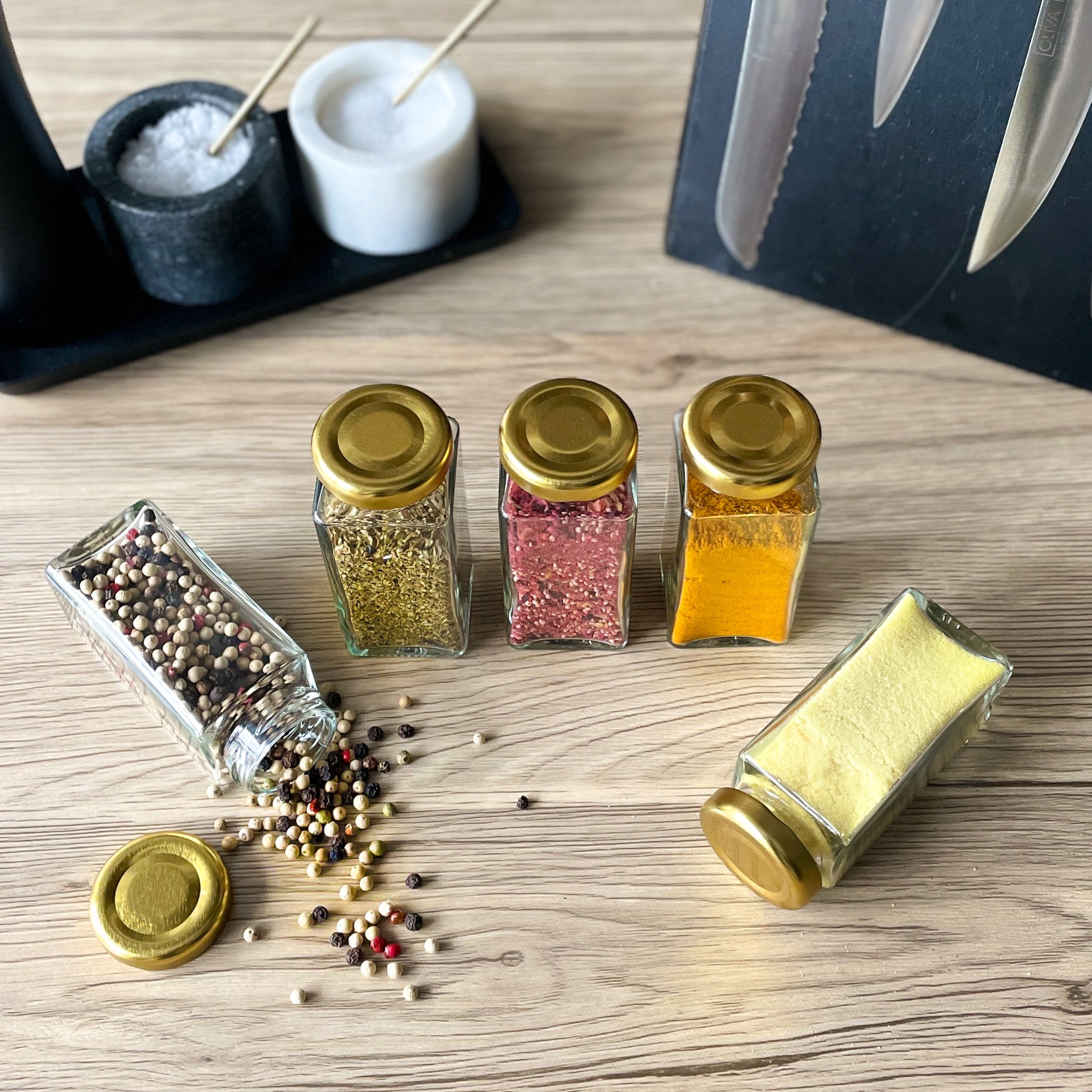 Spices Lunes - Disponible dans notre boutique dans notre boutique! – BINS  AND BOXES